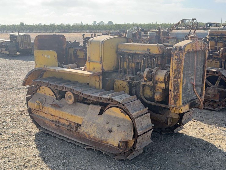 caterpillar-twenty-image-7