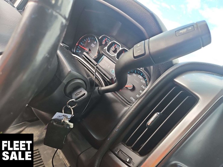 2015-chevrolet-silverado-1500-image-14