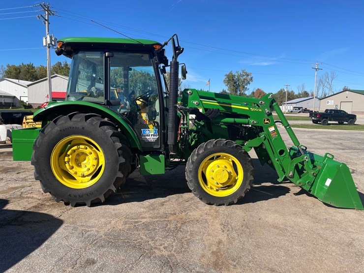 2024-john-deere-5075e-image-4