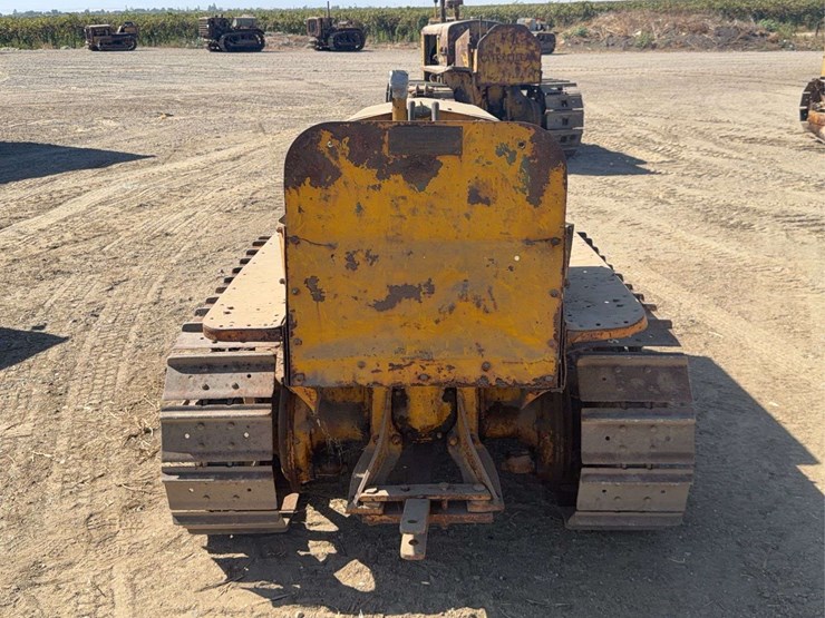 caterpillar-10-image-4