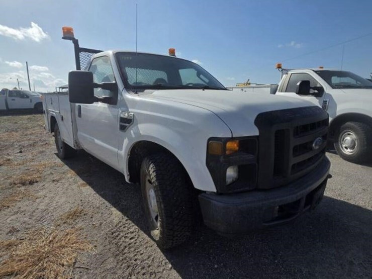 2010-ford-f250-image-2