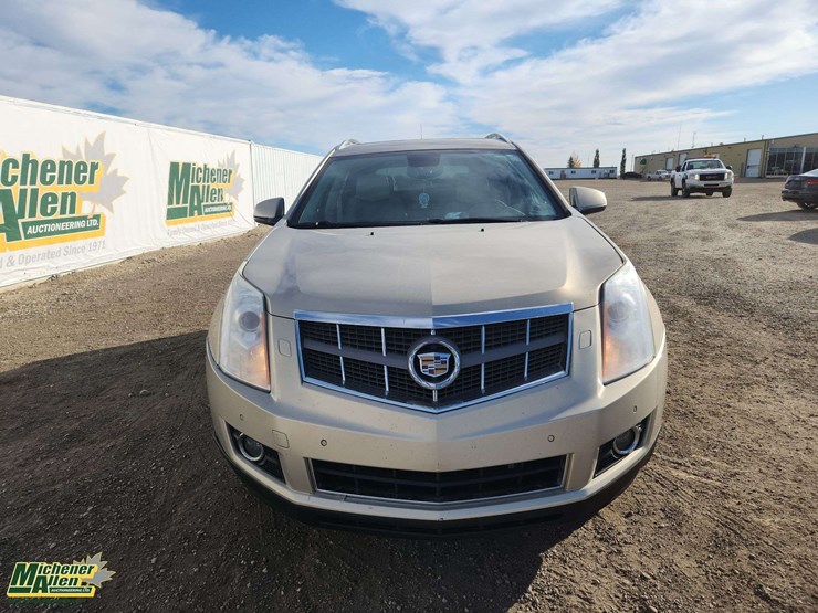 2010-cadillac-srx-image-42