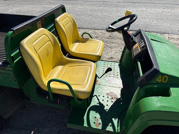 john-deere-gator-image-6