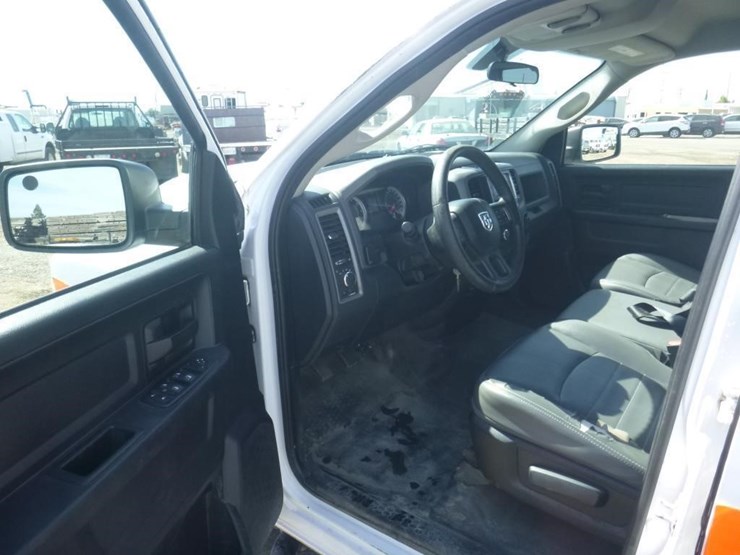 2016-dodge-1500-image-6