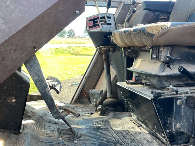 massey-ferguson-3525-image-24