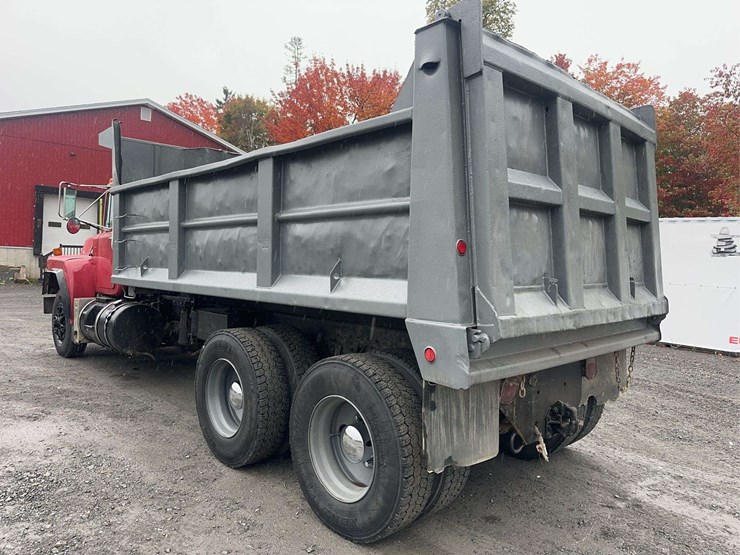 2005-mack-rb688s-image-7