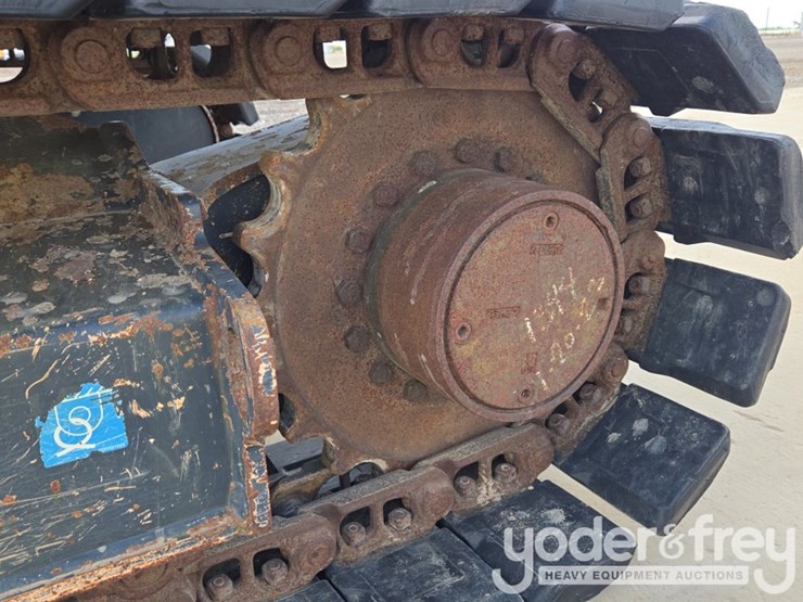 2020-deere-85g-image-14