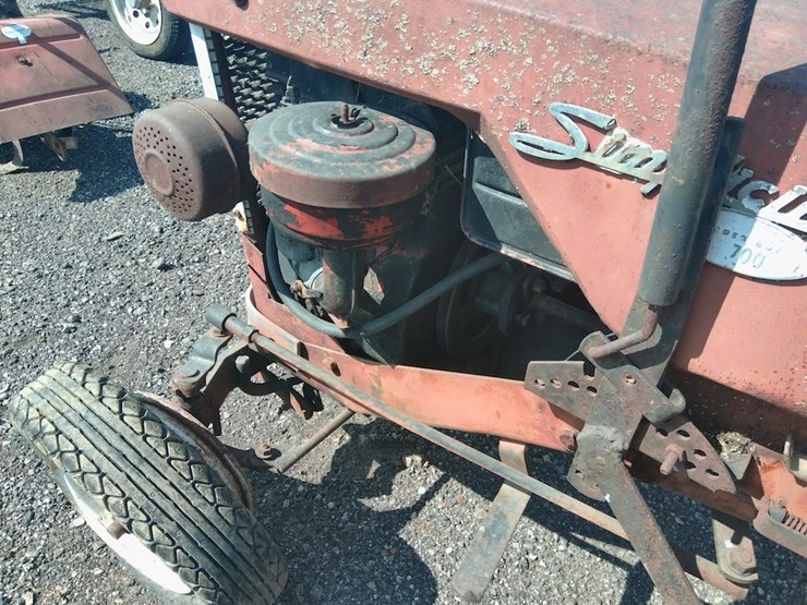 simplicity-wonder-boy-700-garden-tractor-image-5