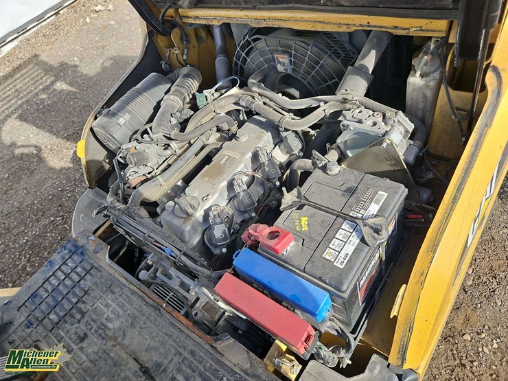 2017-caterpillar-gp25n-image-28