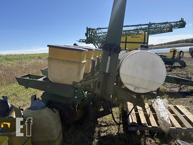john-deere-7000-image-12