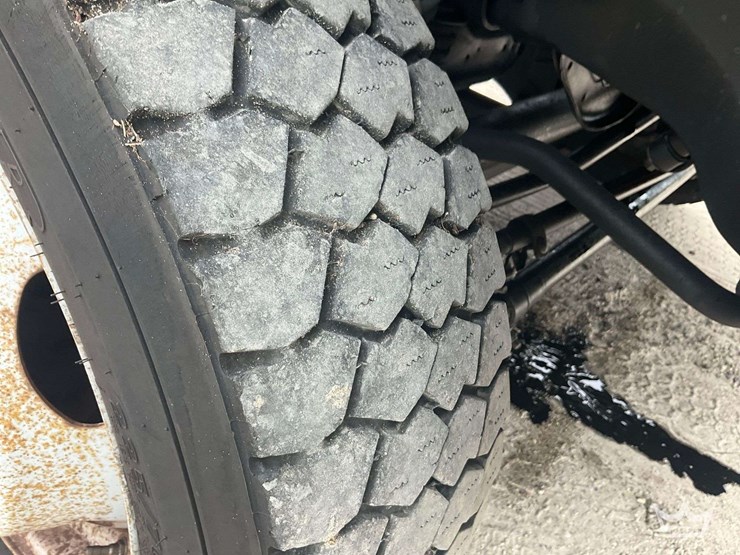 2014-ford-f550-image-53