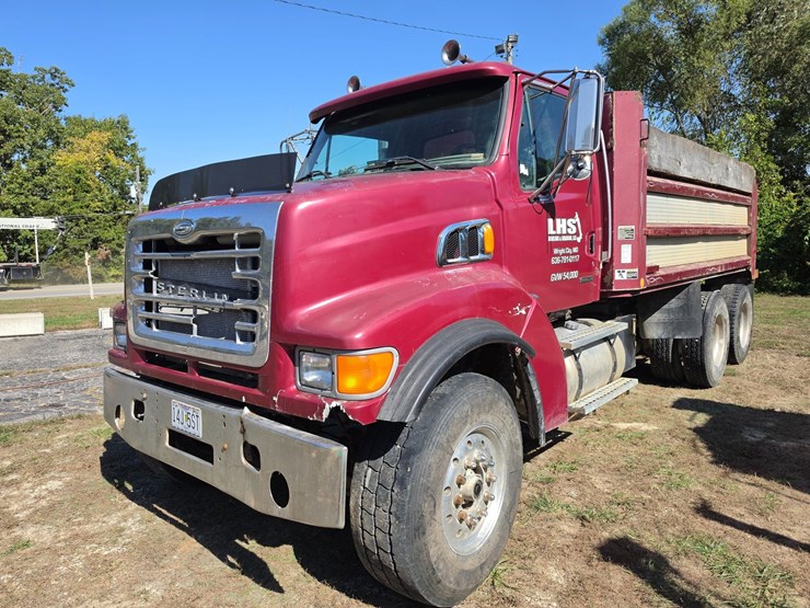 2001-sterling-l8500-image-1