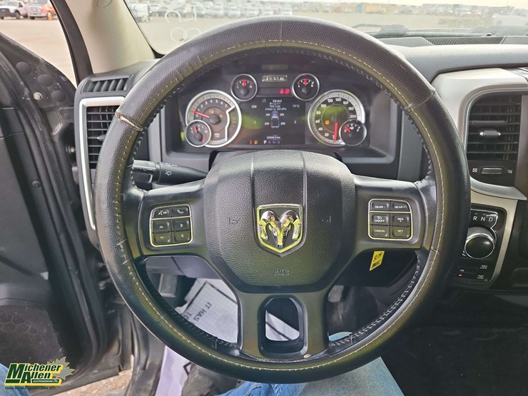 2017-dodge-1500-image-21
