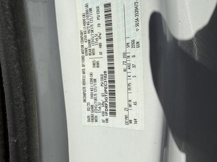 2024-ford-f350-xl-image-55