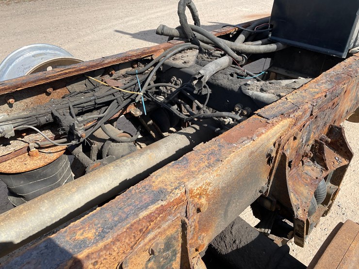 2005-kenworth-t800-image-46