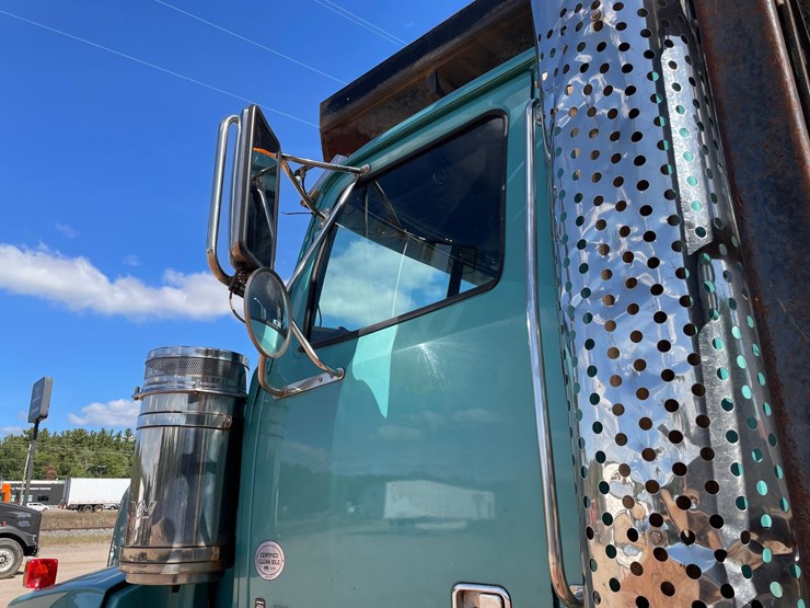 2015-western-star-4900sb-image-15