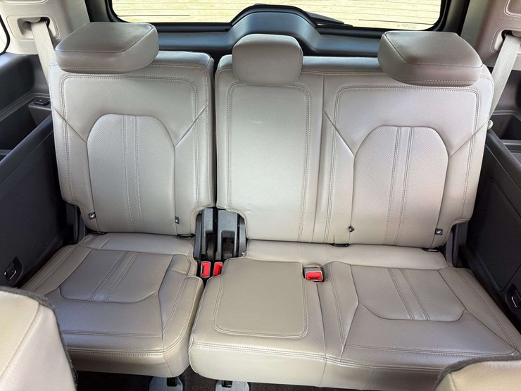 2020-ford-expedition-limited-image-20