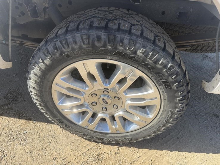 2010-ford-f150-platinum-image-12