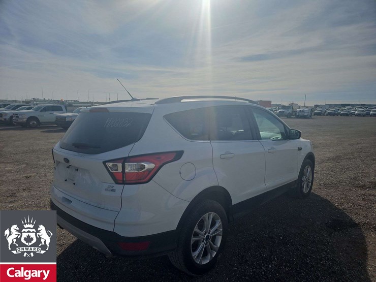 2017-ford-escape-se-image-4