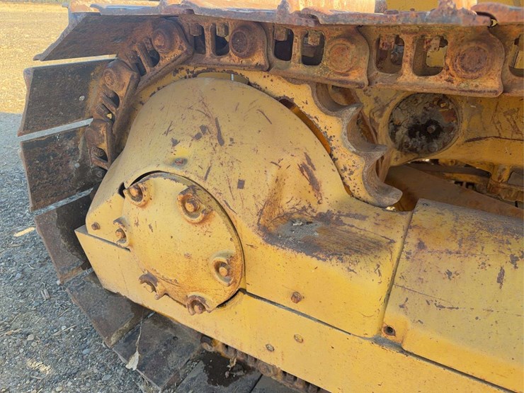 caterpillar-d4-image-15