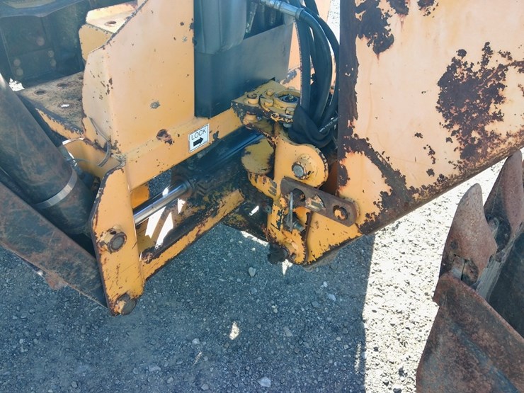 cub-cadet-408-backhoe-attachment-image-4