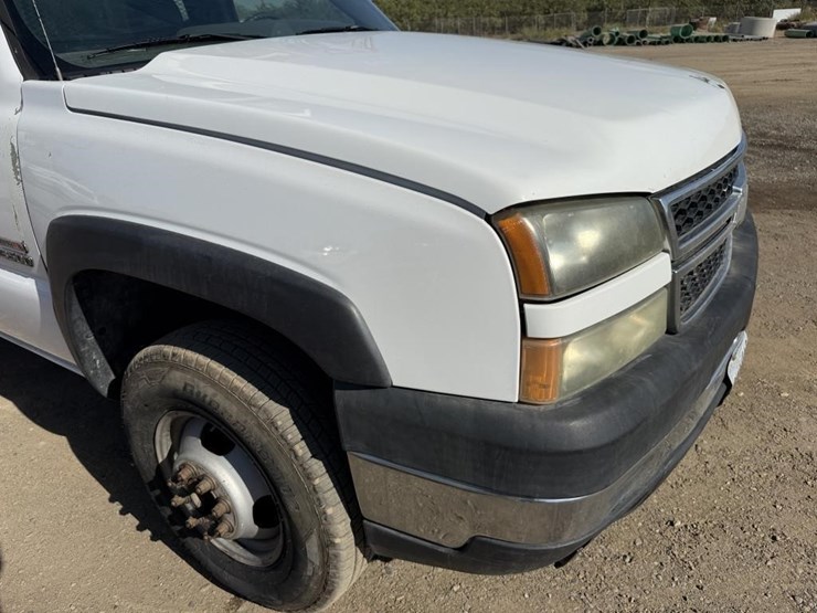 2006-chevrolet-3500-image-20