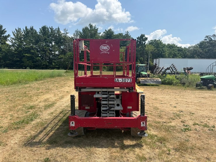 #2085-•-2016-mec-4096-ert-scissor-lift-image-8