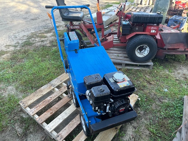 #3174-•-bluebird-sc550-sod-cutter-image-2