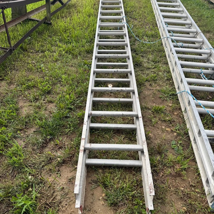 #4044 • Aluminum Extension Ladder