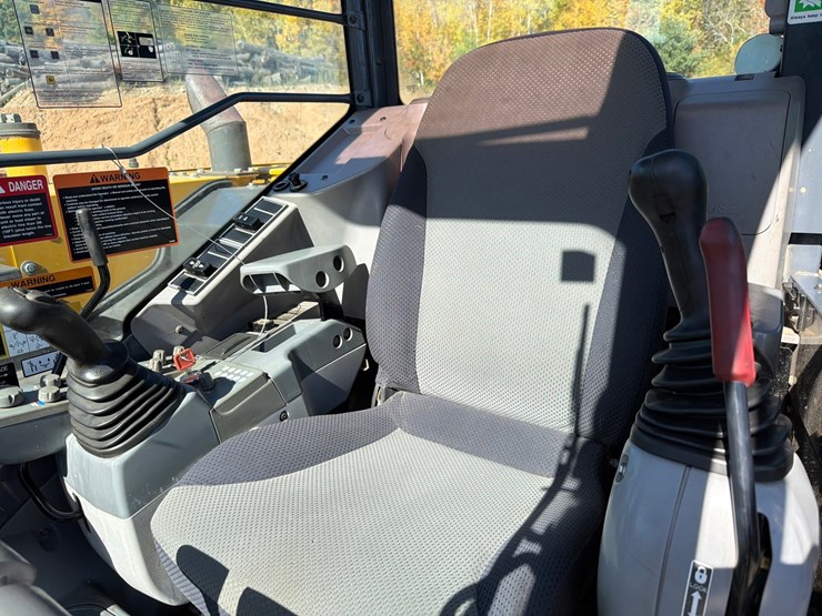 deere-85g-image-48