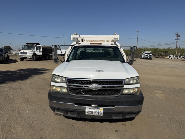 2006-chevrolet-3500-image-7