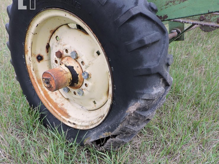 john-deere-10-image-3