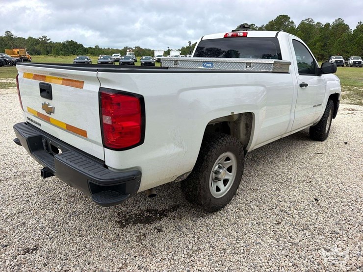 2015-chevrolet-silverado-1500-image-3