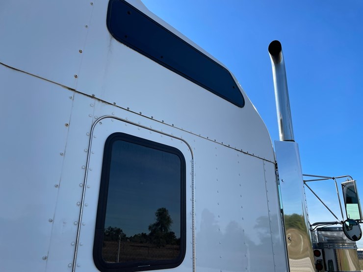 2001-kenworth-w900l-image-53
