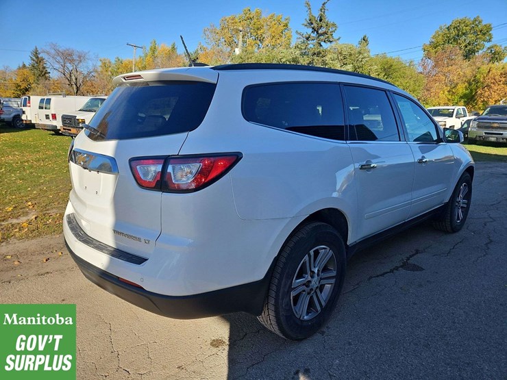 2016-chevrolet-traverse-image-3