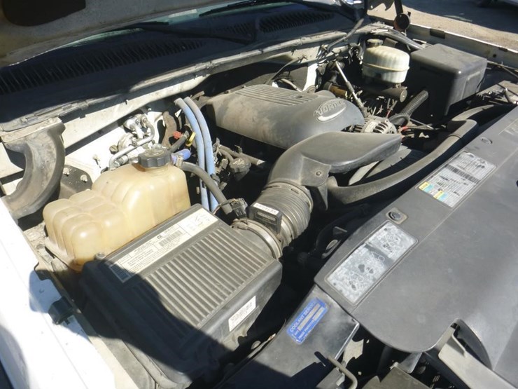 2003-chevrolet-2500hd-image-14