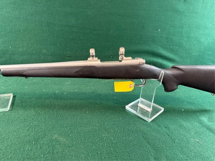 winchester-mdl.70-7mm-wsm-rifle-image-11