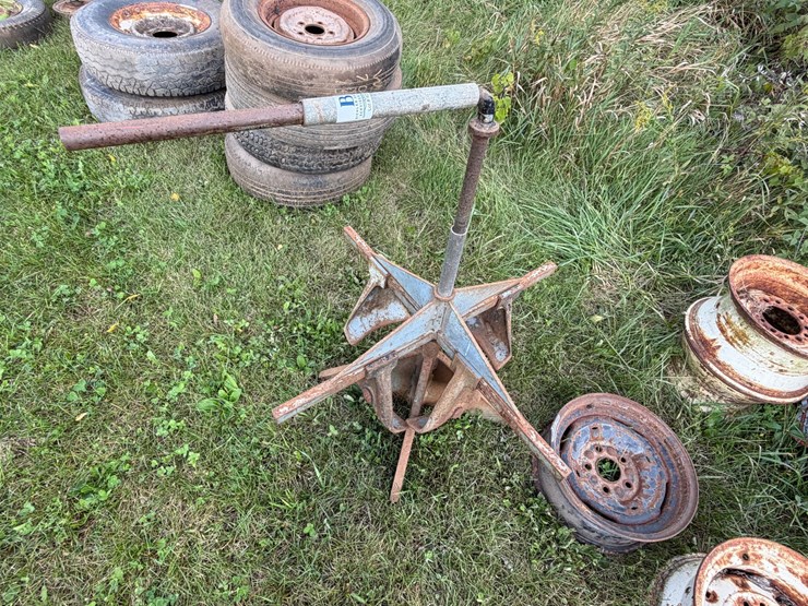 #4033-•-tire-changer-image-1
