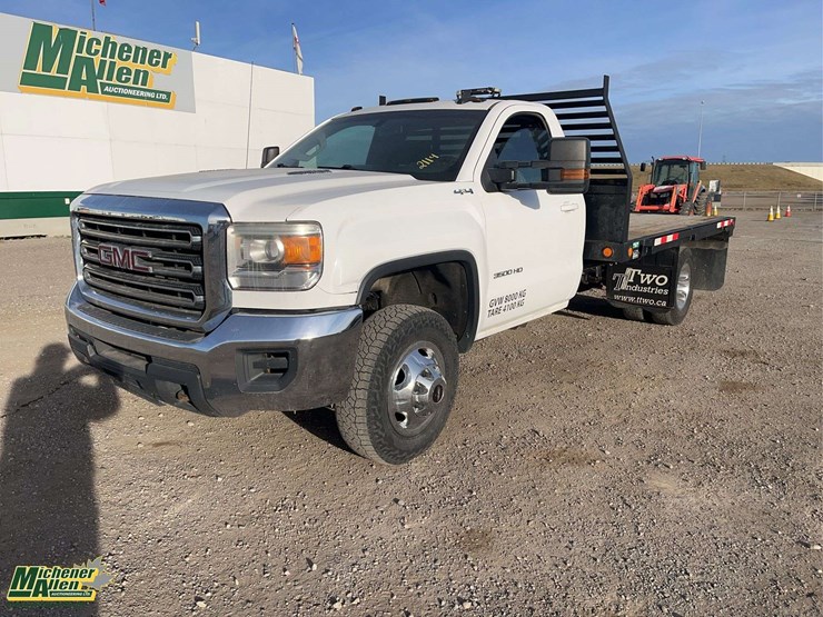 2015-gmc-sierra-3500hd-image-1