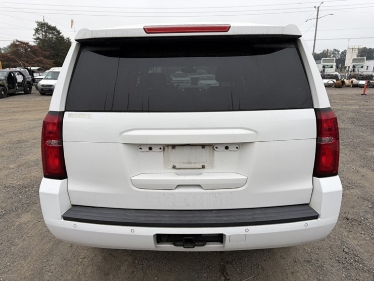 2017-chevrolet-tahoe-image-5