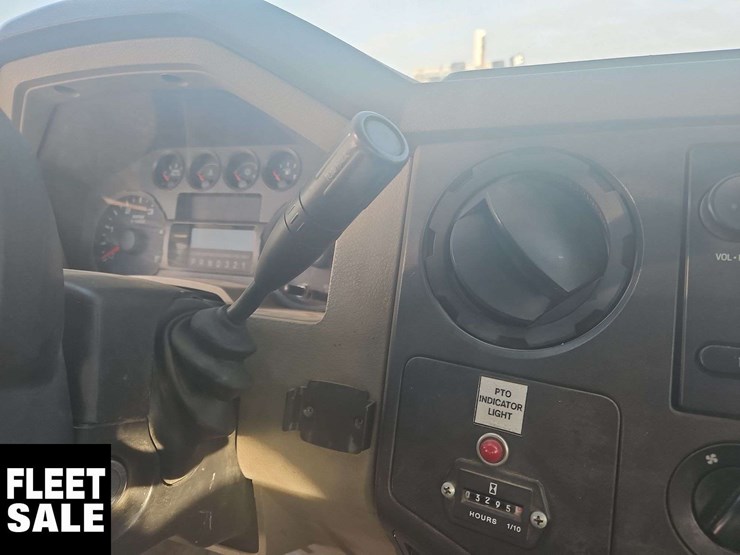 2009-ford-f550-image-18
