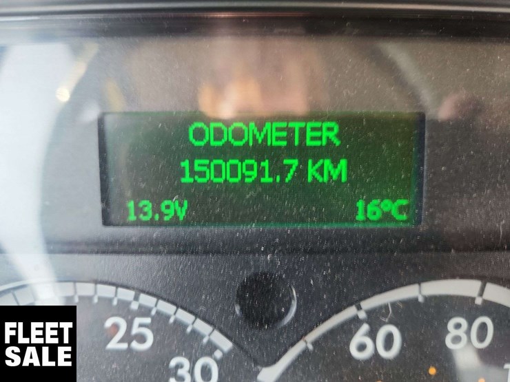 2018-freightliner-m2-106-image-21