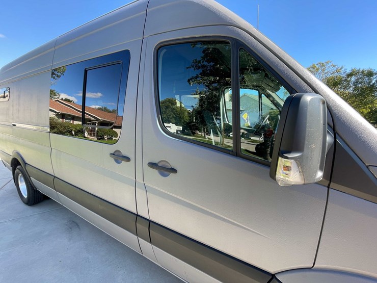 #525-•-2012-mercedes-benz-sprinter-(title-in-delay)-(green-bay,-wi)-image-32