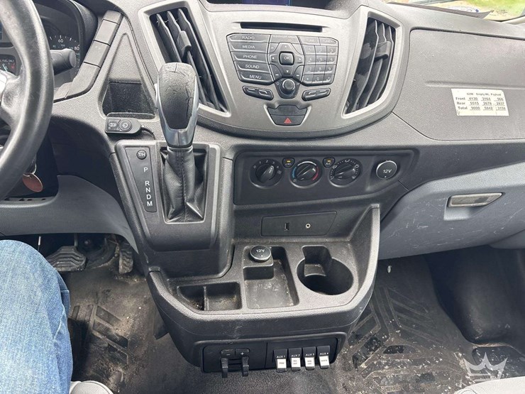 2016-ford-transit-image-17