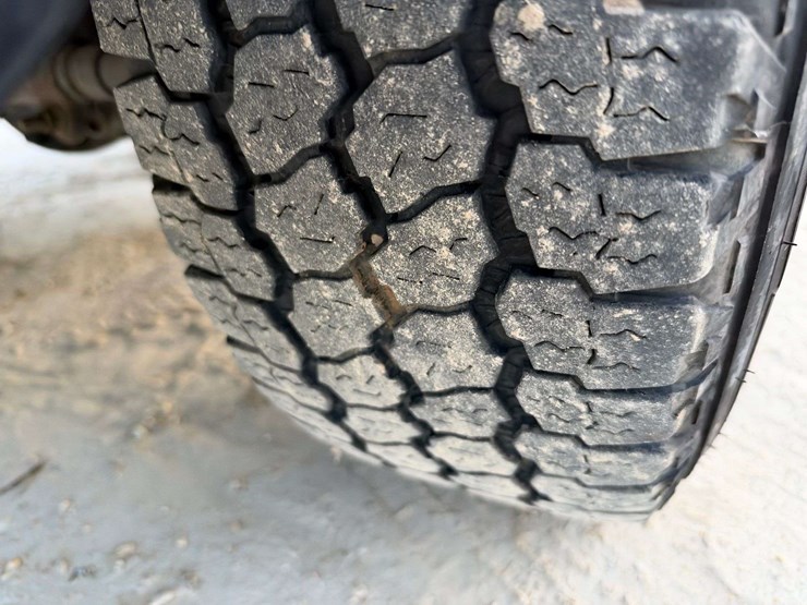 2017-dodge-2500-image-19