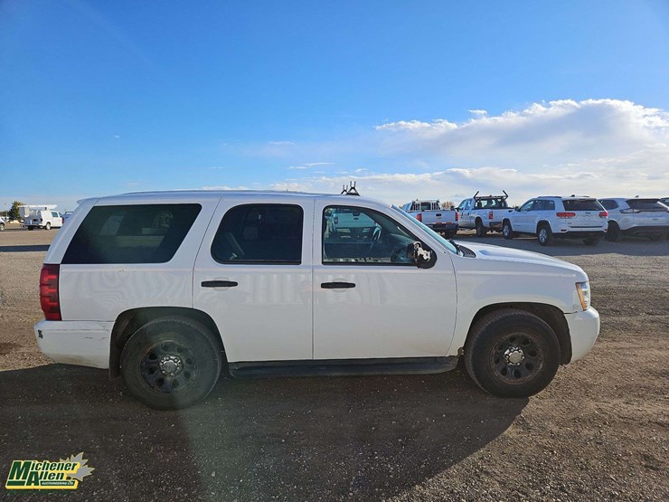 2013-chevrolet-tahoe-image-12