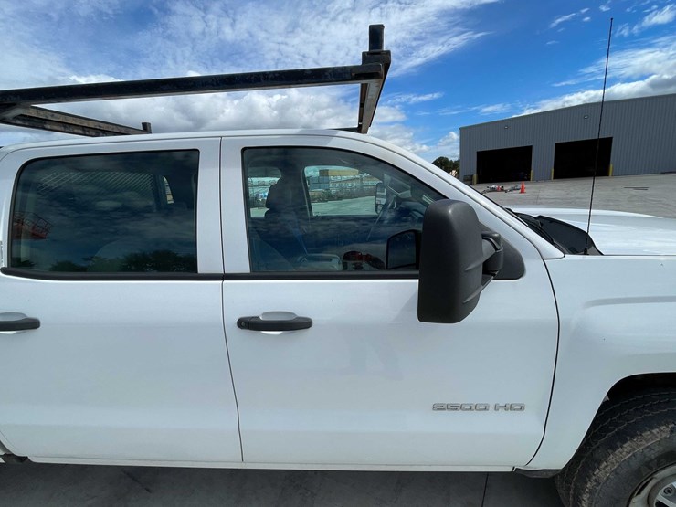 2016-chevrolet-2500-image-52
