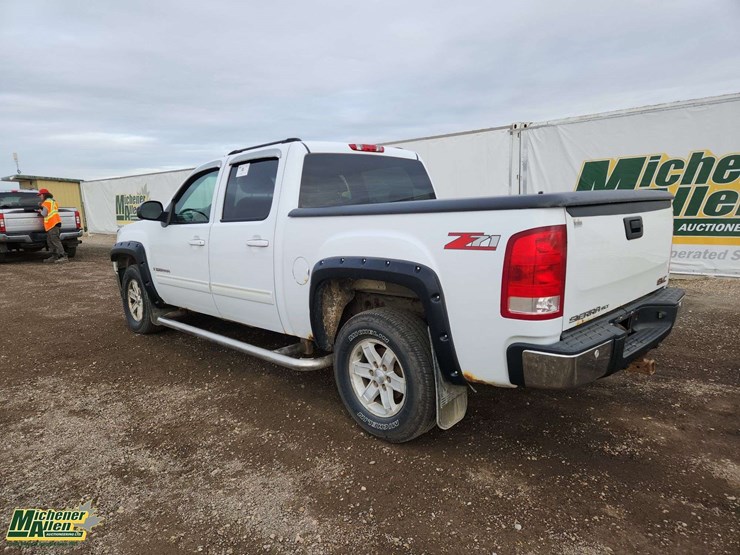2007-gmc-sierra-1500-image-2
