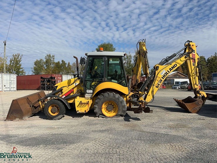 new-holland-b95b-image-6
