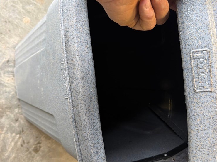 toter-garbage-can-image-4